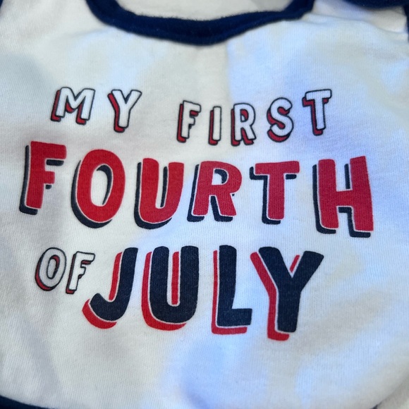 Bundle of 5 baby’s “ firsts” bibs - Picture 3 of 6